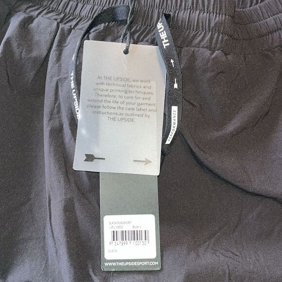 NEW WITH TAGS WOMEN’S BLACK THE UPSIDE LINED RUN 2” SHORTS SIZE 10/LARGE - Picture 8 of 8